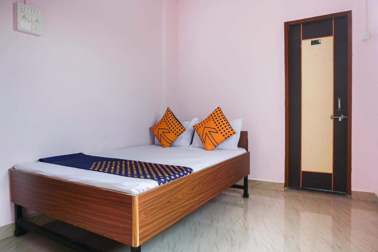 Spot On 65025 Hotel Savai Restaurant And Lodge Sasvad Экстерьер фото